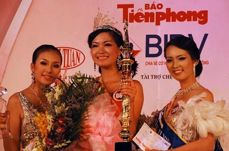 Thụy Vân đoạt danh hiệu Á hậu 2 cuộc thi Hoa hậu Việt Nam 2008. Ngoài ra cô còn đoạt giải Thí sinh trả lời ứng xử hay nhất.