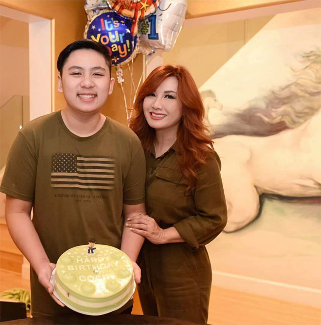 Theo chia sẻ của Bằng Kiều, vì đang ở tuổi “dở ương” nên Colin rất thích lý sự và nếu muốn cậu bé nghe theo thì phải nói chuyện, giải thích cặn kẽ.