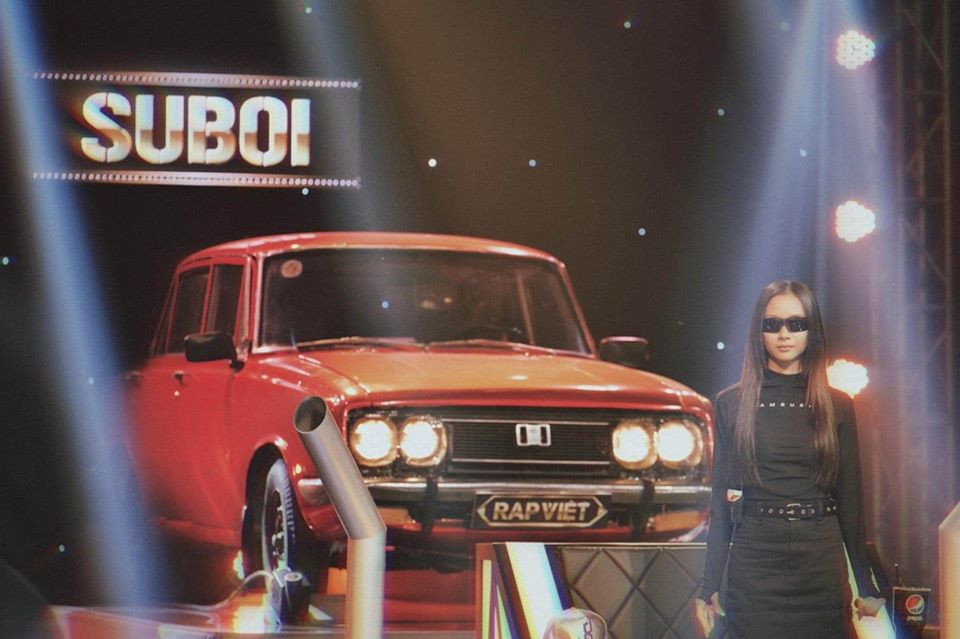  Nữ HLV Rap Việt Suboi được xem là một trong những nữ rapper đầu tiên của Việt Nam.