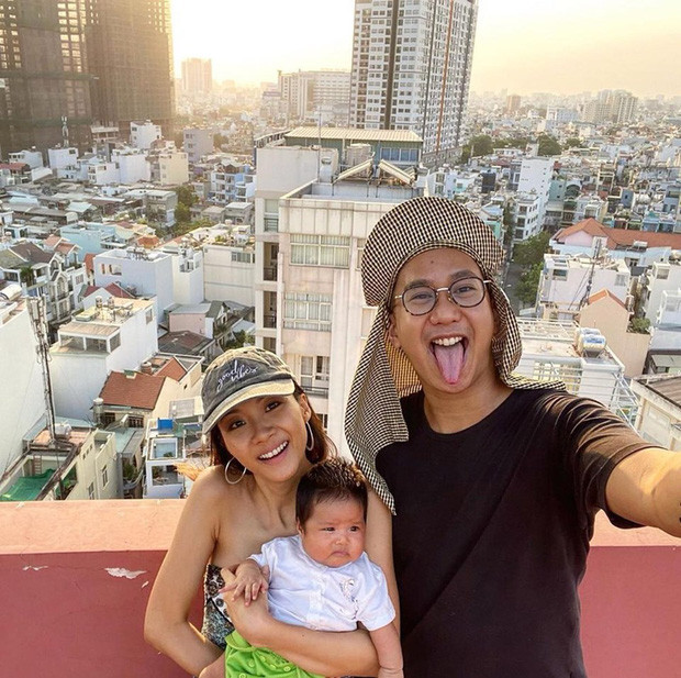 Bạn trai Suboi là tên Nodey, là nhà sản xuất âm nhạc người Pháp gốc Việt. Ngoài sản xuất nhạc, Nodey cũng từng làm DJ, sáng tác nhạc... Cặp đôi nên duyên nhờ "hợp cạ" về âm nhạc.