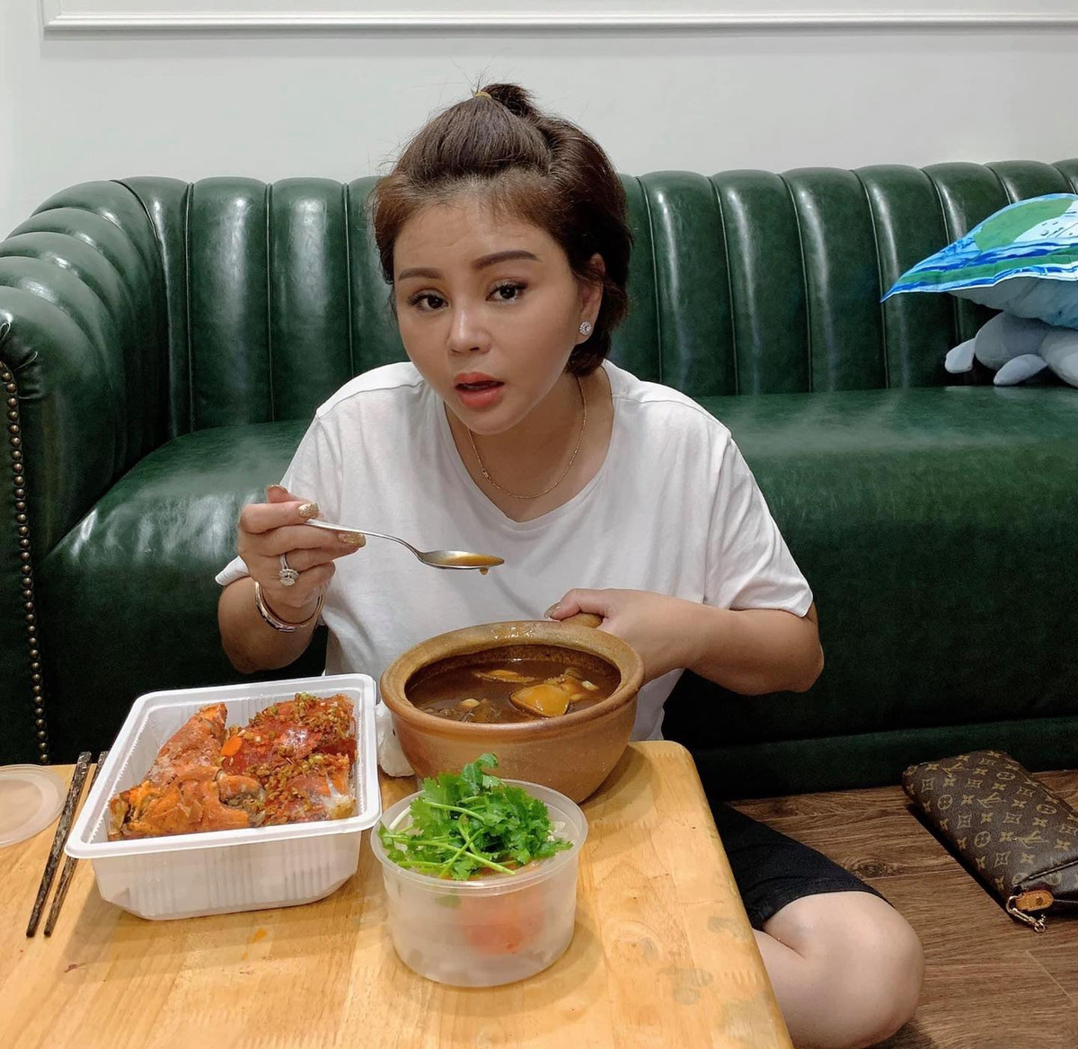 Nhan sắc đời thường của "nữ hoàng dao kéo" Lê Giang.