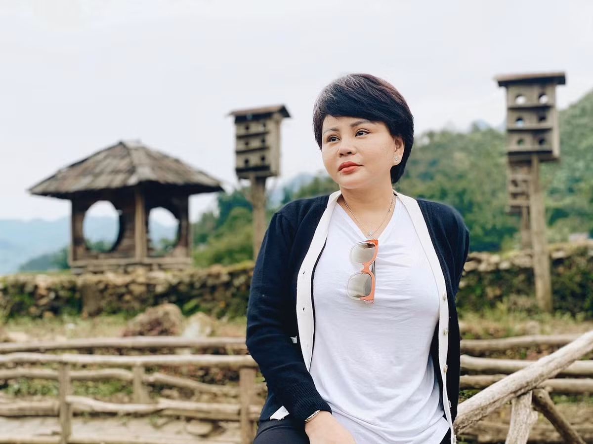 Trước đó, trong chương trình "Người một nhà", khi được MC hỏi nhan sắc hiện tại và năm 30 tuổi khác nhau như thế nào, Lê Giang tiết lộ: "Trừ đôi mắt vẫn như cũ, mọi thứ trên khuôn mặt tôi khác hết rồi".