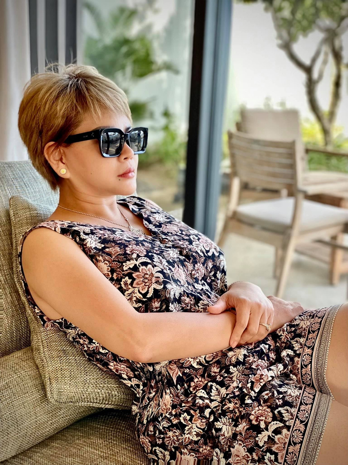 Mẹ diễn viên Lê Lộc hài lòng với nhan sắc hiện tại. Trong chương trình trên, chị có chia sẻ: "Ngày xưa bạn bè gọi tôi là 'Giang mặt bành' nhưng giờ mọi người nhìn đi, mặt tôi thon gọn nhiều rồi".