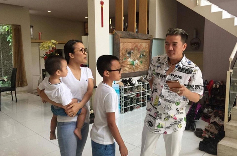 Ông hoàng nhạc Việt cho biết, anh không chỉ coi Hồng Ngọc như em gái mà còn coi các con của cô cũng như cháu ruột của mình.