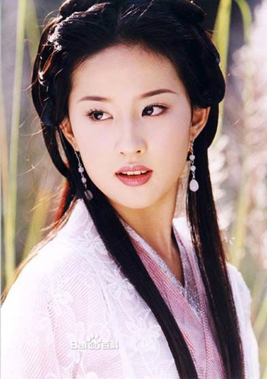 Vẻ đẹp say đắm lòng người của Lưu Diệc Phi.