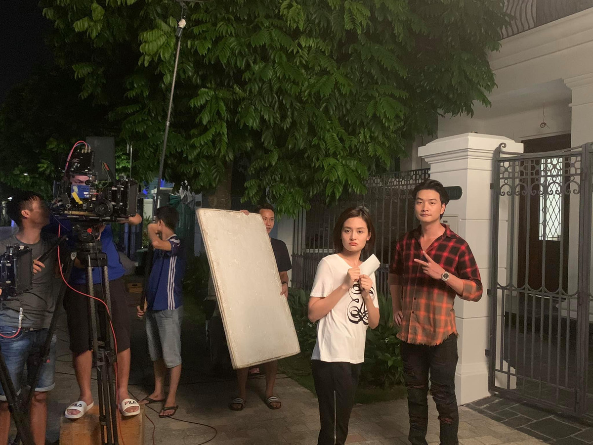 Tập 57 có cảnh Thiên cưỡng bức Ánh (Thùy Anh) - em gái Linh (Diễm My 9X) trong quán bar sau khi bị trợ lý của Phong (Mạnh Trường) gài bẫy.