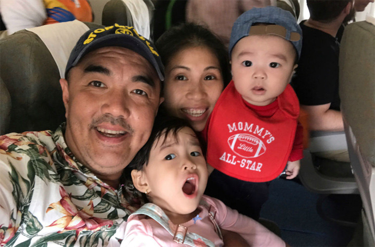 Nam MC "Vợ chồng son" cho rằng, vợ đã vất vả sinh con, lo chuyện nhà cửa, hy sinh cho gia đình rất nhiều nên không lẽ gì lại để cô phải buồn cả. Gia đinh nhỏ 4 người của vợ chồng Quốc Thuận – Mai Liên cùng hai con, bé Kẹo 6 tuổi và bé Nước ngọt 3 tuổi sống rất hạnh phúc, vui vẻ.