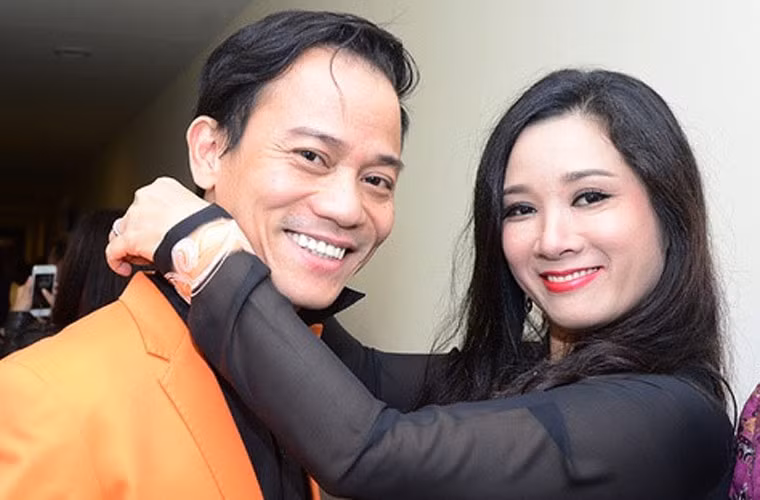 Trong cuộc phỏng vấn mới đây, nữ nghệ sĩ tài sắc cho biết khi Thanh Thanh Hiền chia tay Chế Phong, người chồng thứ hai, cô để lại cho anh này căn chung cư ở quận 1, TP.HCM, căn nhà do cô bỏ tiền ra mua.