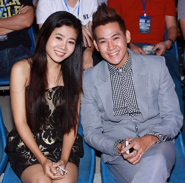 Khi Mai Phương lâm trọng bệnh và qua đời, nhiều người đã tỏ ý trách móc Phùng Quang Huy, bạn trai cũ của Mai Phương, bố ruột của bé Lavie khi không trở về thăm hỏi, chăm sóc Mai Phương và con gái.