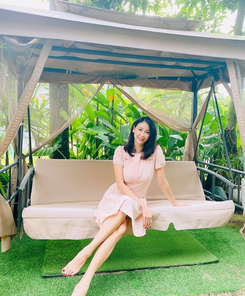 Ở tuổi tứ tuần, vẻ đẹp bị thời gian lãng quên của Hoa hậu Việt Nam 1992 khiến nhiều cô gái cũng phải ghen tỵ.