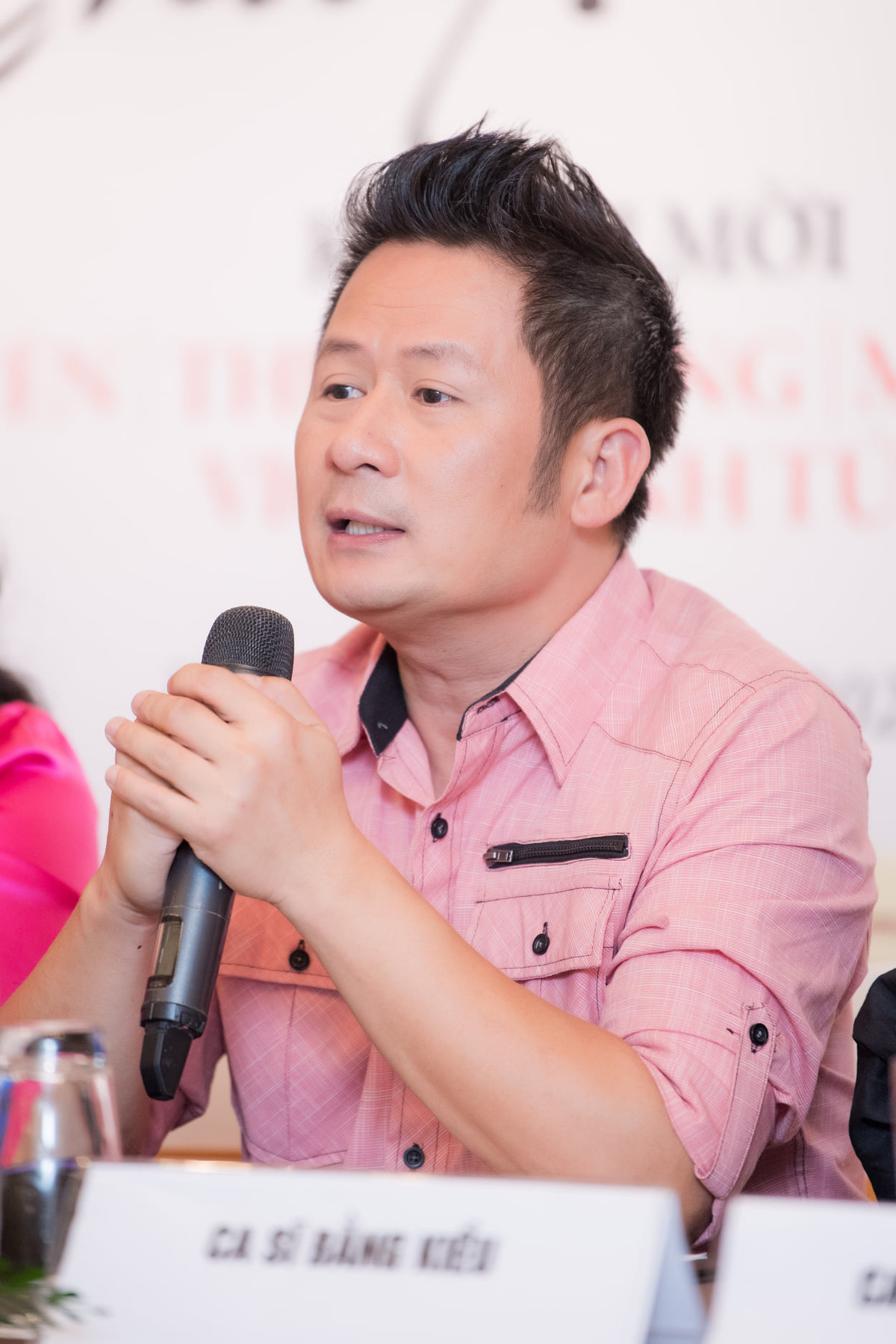 Moi quan he ky la giua Bang Kieu va vo cu Trizzie Phuong Trinh