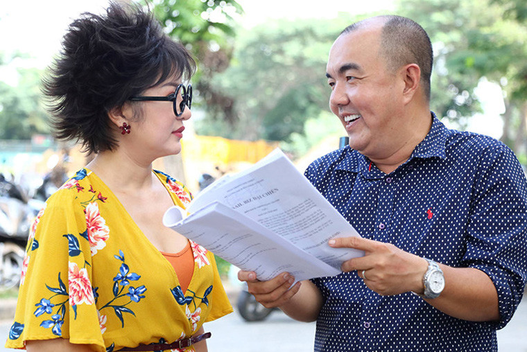 Rồi sau đó, Quốc Thuận lại thử sức mình với vai trò đạo diễn tiểu phẩm truyền hình nhưng cũng không trụ lại lâu được ở công việc đó vì công ty đã tìm người khác thay thế anh. Tuy nhiên mọi người vẫn nhớ tới anh trong vai trò đạo diễn của những bộ phim truyền hình như: "Hàng xóm", "Nhà chung", "Về đi tía ơi"...