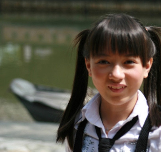 Không nổi tiếng bằng Xuân Mai lúc nhỏ nhưng Xuân Nghi cũng là một giọng ca nhí để lại nhiều dấu ấn trong lòng khán giả từ khi là cô bé 5 tuổi.