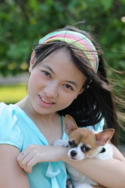 Năm 9 tuổi, cô phát hành album "Xuân Nghi - Tiếng hát thiên thần nhỏ" và ra liên tiếp 5 album cá nhân trong giai đoạn 2005-2010.