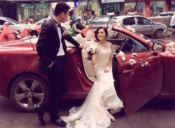 Năm 2015, cuộc hôn nhân của Thu Quỳnh - Chí Nhân tan vỡ sau gần 2 năm chung sống và có 1 cậu con trai chung.