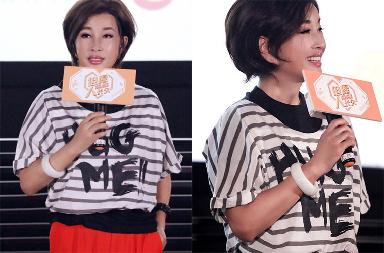 Nếu so với những bức ảnh chân thực trên kia, bức ảnh này là một Lưu Hiểu Khánh hoàn toàn khác. Bà trẻ trung từ khuôn mặt, vóc dáng tới trang phục khi đi dự một sự kiện. Rõ ràng vẻ đẹp này đã có bàn tay của người chỉnh ảnh.