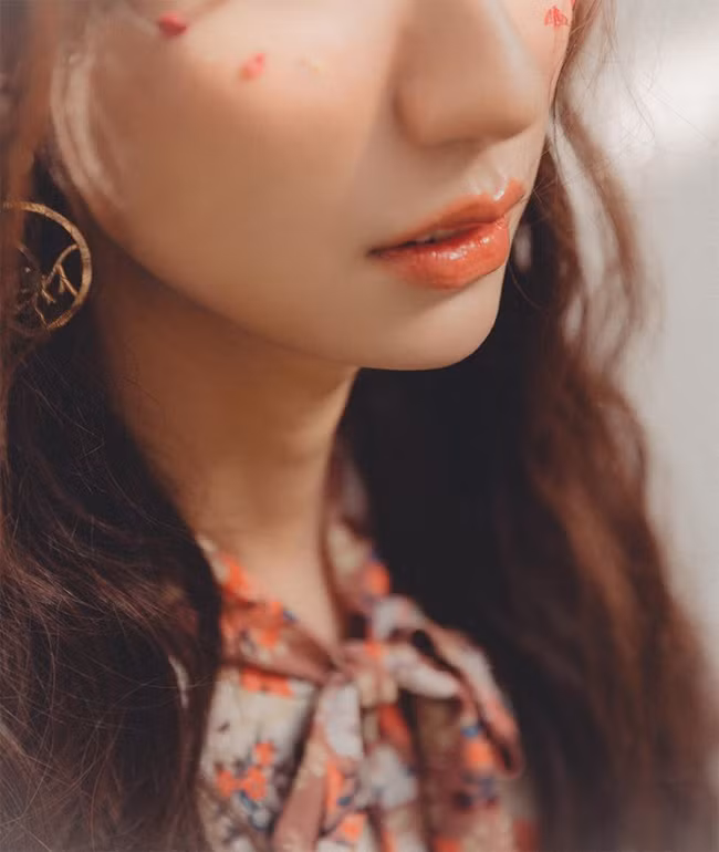 Mới đây, nữ ca sĩ 32 tuổi còn nối tóc nên trông cô càng ra dáng chuẩn girl hơn.