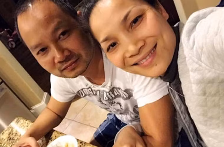 Hồng Ngọc thích nghi rất nhanh với lối sống chừng mực của gia đình nhà Thomas Tâm Nguyễn. Cô cư xử điềm đạm hơn, ăn mặc kín đáo hơn để hòa hợp với cuộc sống gia đình nhà chồng.