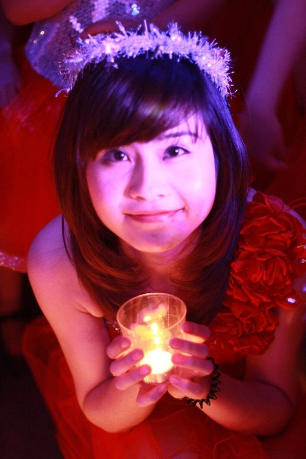 Qua thời gian, nhan sắc của nữ diễn vên Hương Mai không hề phai nhạt mà càng thêm đằm thắm.