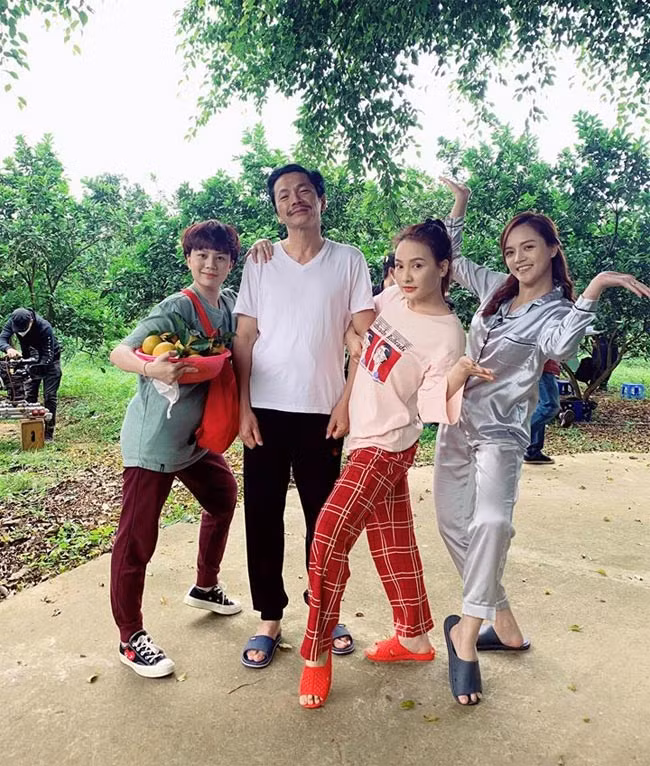 Đây là lần đầu tiên VFC sản xuất một bộ phim truyền hình dài tập mà có sự kết hợp các nhân vật có sẵn trong những bộ phim khác. Ngoài những gương mặt diễn viên, đây được cho là yếu tố thu hút sự chú ý của khán giả.