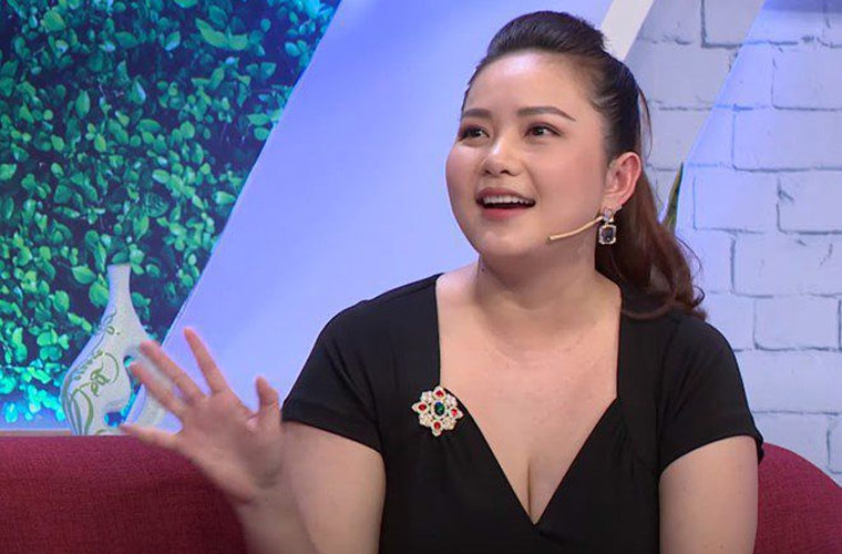 Bốn năm sau khi sinh con, Phan Như Thảo vẫn không thể giảm cân như mong muốn.