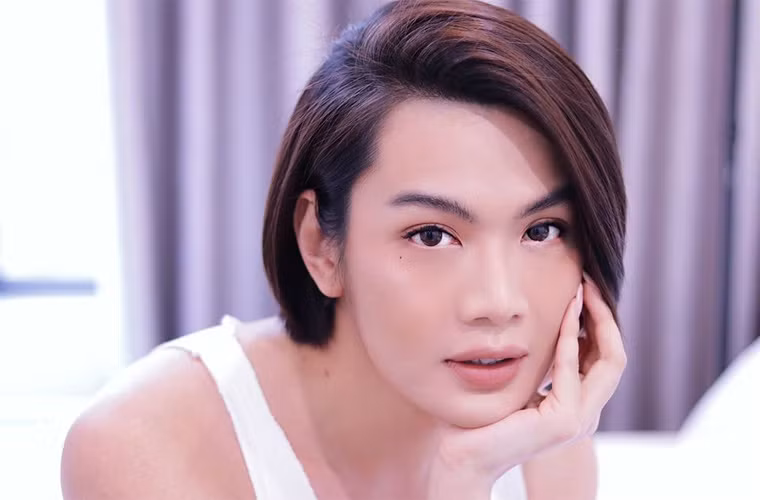 Đào Bá Lộc ngày càng ra dáng "mỹ nhân", điệu đà hơn đứt hội chị em Dao Ba Loc ngay cang ra dang