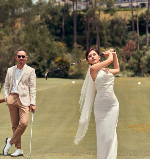 Tháng 7/2020, nữ MC xinh đẹp chia sẻ cô đã nhận lời cầu hôn của bạn trai doanh nhân Nguyễn Nghiêm Hoàng Nam, từng du học Mỹ. Ngày 25/11, Thu Hoài đã tổ chức lễ cưới kín tiếng tại một sân golf ở Hà Nội.