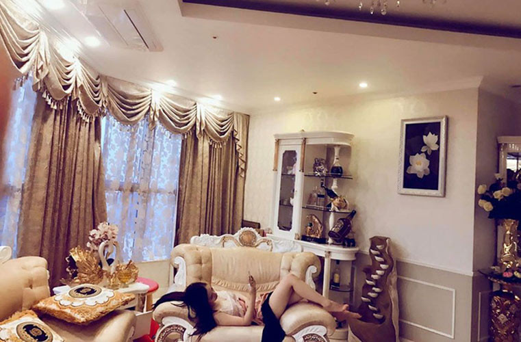 Hiện tại nữ ca sĩ kiêm diễn viên đang tận hưởng cuộc sống độc thân sang chảnh trong căn chung cư cao cấp, hiện đại bậc nhất ở Hà Nội.