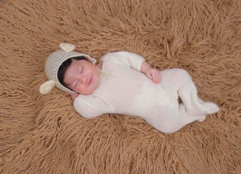 Nụ cười mỉm cực yêu.