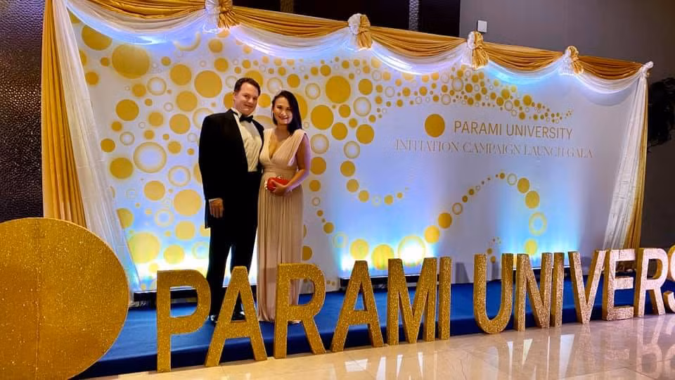 Cả hai thường xuyên xuất hiện tình cảm bên nhau tại các sự kiện.