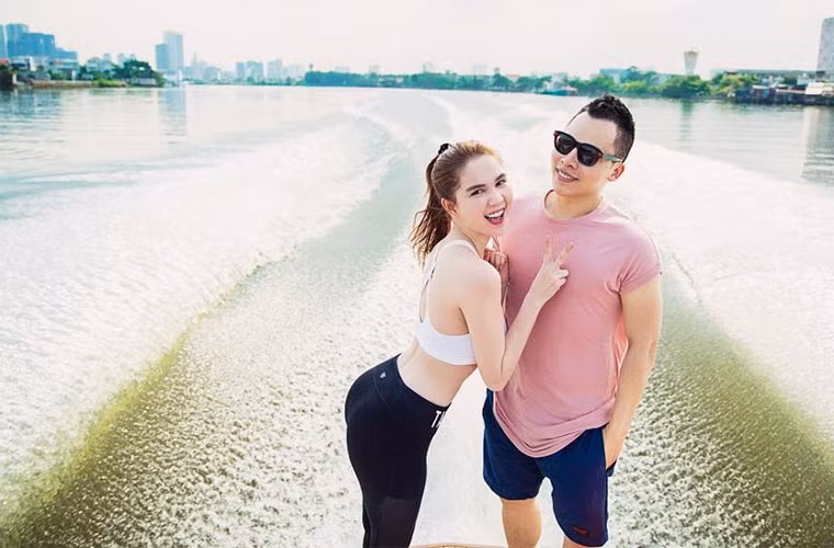 Những bức ảnh sống ảo của Vũ Khắc Tiệp thường thu hút bởi có sự xuất hiện của Ngọc Trinh.