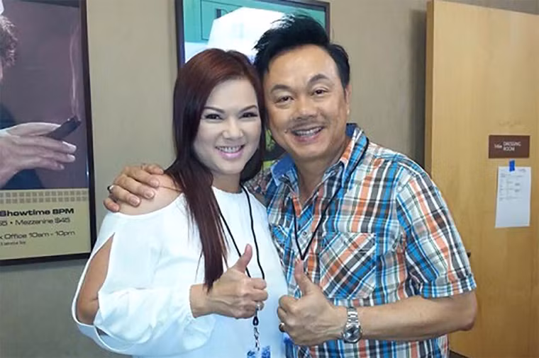 Mặc dù không theo nghề ca hát nữa nhưng Phương Loan luôn là hậu phương vững chắc và ủng hộ chồng hết mình trong nghiệp diễn.