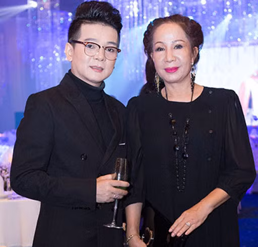 Sau ba lần sảy thai, vợ Vũ Hà phải cắt hết buồng trứng và điều đó có nghĩa vợ chồng anh sẽ không bao giờ có con nữa.