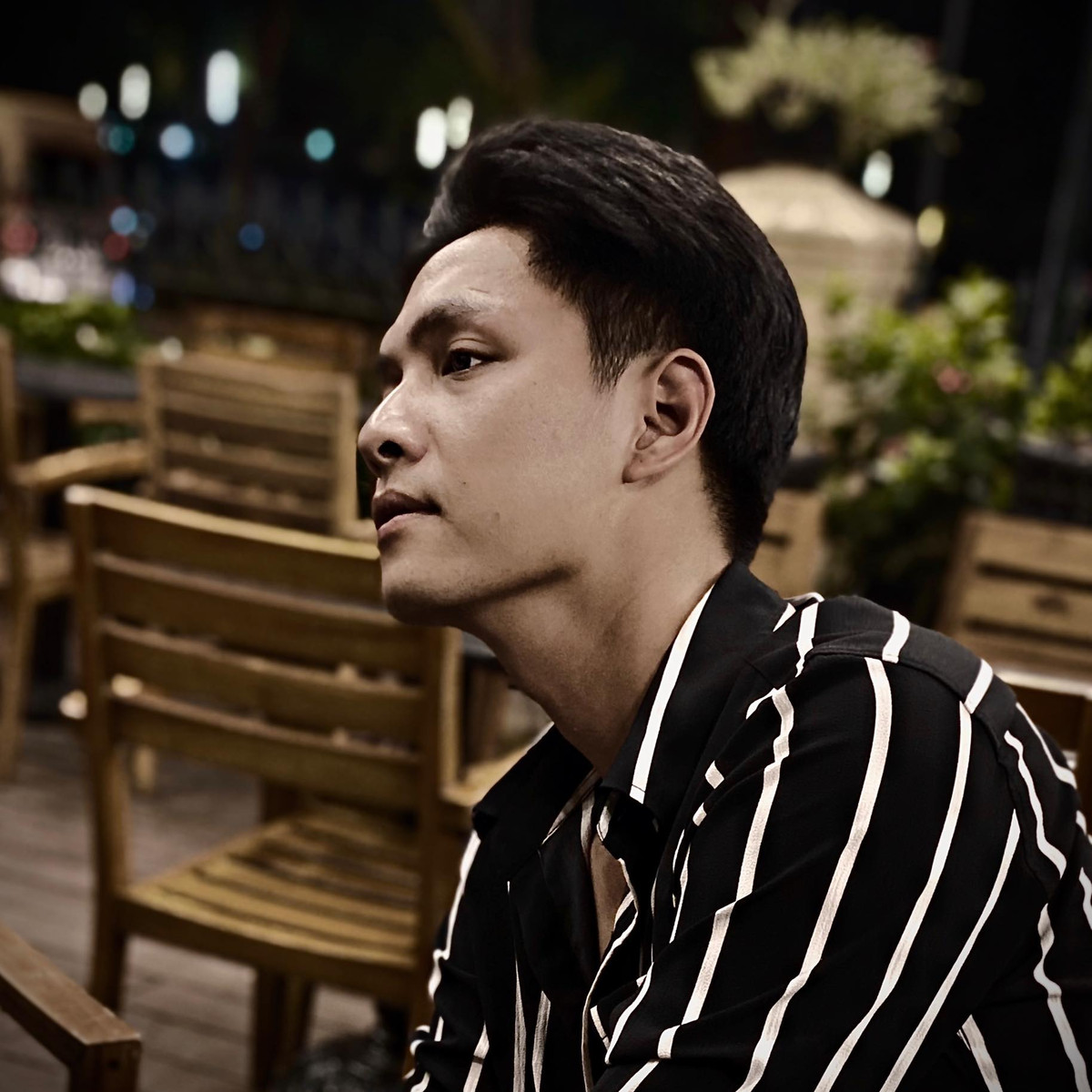 Được mệnh danh là "soái ca lính cứu hỏa" nhưng ngoài đời, diễn viên Tô Dũng từng tự nhận mình là một người giản dị và không màu mè.