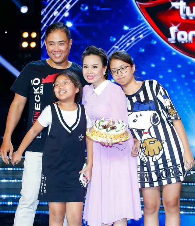 Cẩm Ly ít khi đưa con đi dự sự kiện nên hình ảnh hai bé cũng ít khi xuất hiện trên các phương tiện truyền thông.