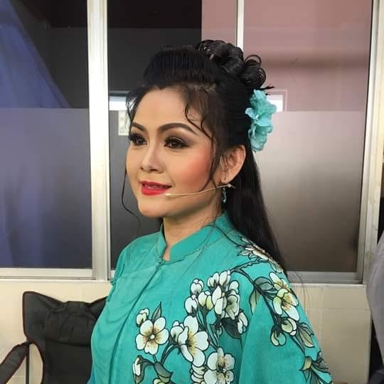 Vẻ đẹp tươi tắn cùng nụ cười luôn nở trên môi của nghệ sĩ Trinh Trinh.