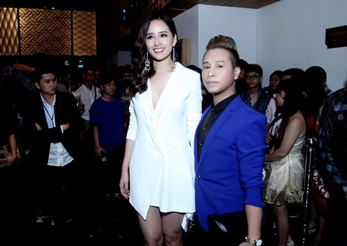 Hoa hậu Mai Phương Thúy khiến ai cũng phải ngần ngại khi chụp ảnh cùng vì chiều cao "khủng" của mình.