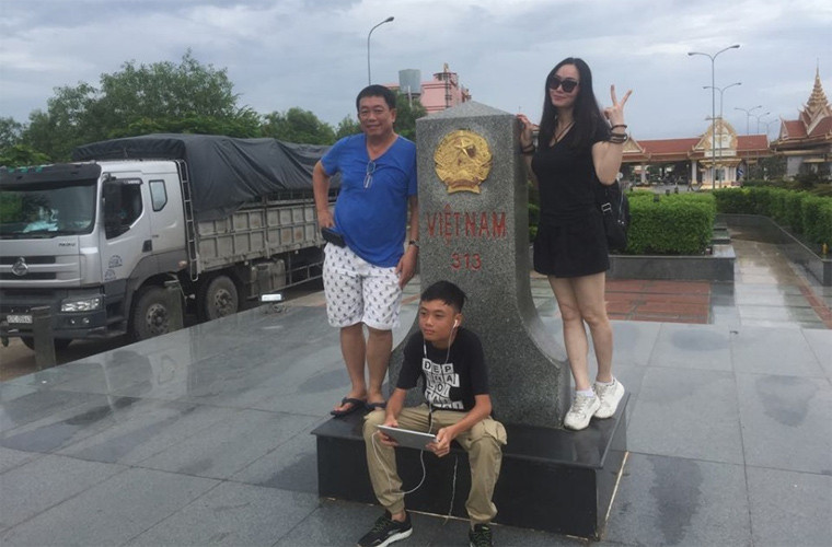 Không những thế, Thu Phương cũng có một điểm tựa rất vững chắc, đó là chồng cô. Anh yêu thương con riêng của vợ như con đẻ, điều đó cũng khiến cô yên lòng phần nào.