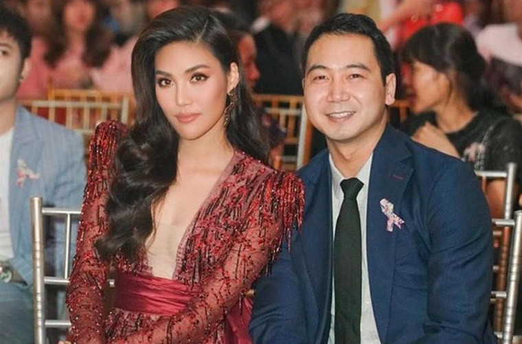 Chồng của Lan Khuê sinh năm 1987, xuất thân trong một gia đình giàu có. Bà nội của anh là cố doanh nhân Tư Hường - một trong những nữ doanh nhân nổi tiếng nhất Việt Nam. Tuấn John quản lý một khu resort nổi tiếng ở Nha Trang, đảm nhiệm vai trò Phó Chủ tịch Hiệp hội quảng bá du lịch Nha Trang.