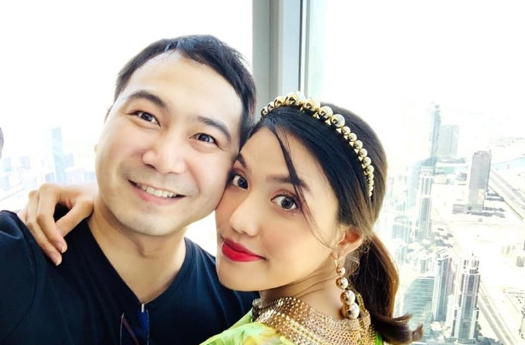 Cuộc sống hôn nhân của Lan Khuê với ông xã doanh nhân ngập tràn hạnh phúc và lãng mạn. Cô thường xuyên khoe những khoảnh khắc ngọt ngào bên chồng lúc đi ăn, đi du lịch.