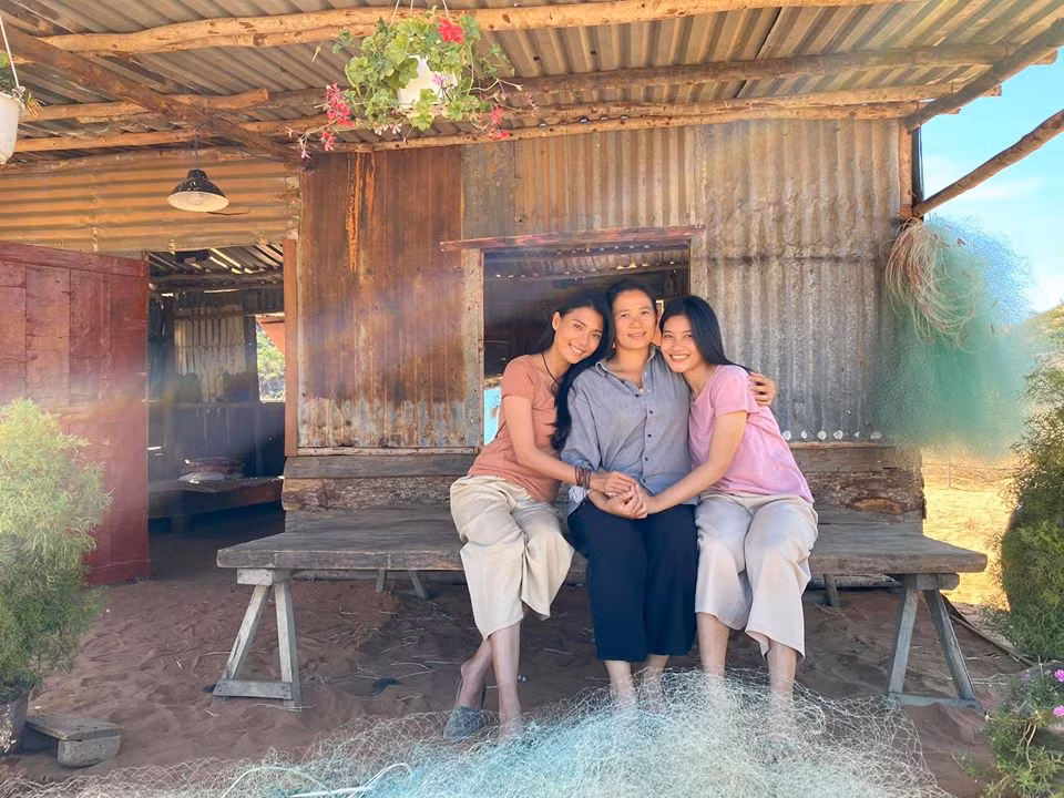 Hinh anh dang nho hau truong phim “Cat do” thoi COVID-19-Hinh-3