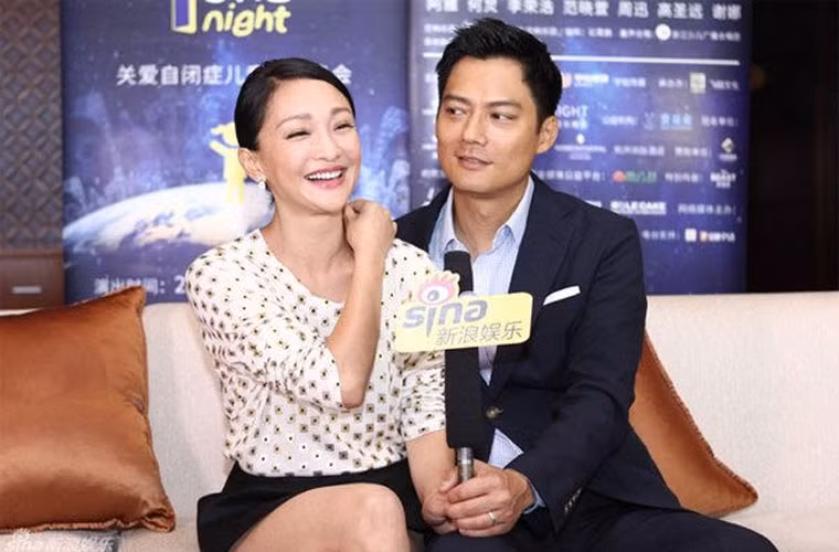 Trang Sina còn có bài viết với nguồn tin do người thân cận tiết lộ cho hay, chồng Châu Tấn từ lâu đã rất để ý tới những người bạn nam giới của vợ. Có một lần, trong 1 buổi tiệc, lợi dụng 1 sao nam đã uống khá nhiều rượu, Cao Thánh Viễn có hành động sờ tay, sau đó cố gắng hôn môi người này.