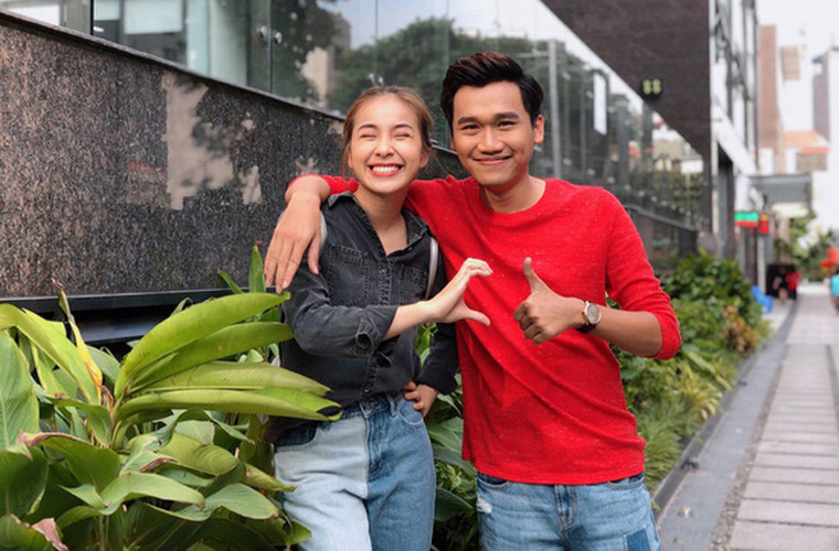 Trong "Nhà trọ Balanha", Trần Vân vào vai Nhiên “Râu”, còn Xuân Nghị đóng vai Cao Minh Bách. Cả hai diễn xuất ăn ý, tự nhiên, gây thiện cảm cho khán giả.