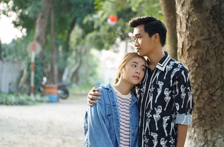 Khi được hỏi cảm nghĩ về bạn diễn Xuân Nghị, Trần Vân cho biết, anh là một người vui tính, tình cảm, làm việc chuyên nghiệp và luôn giúp đỡ người khác.