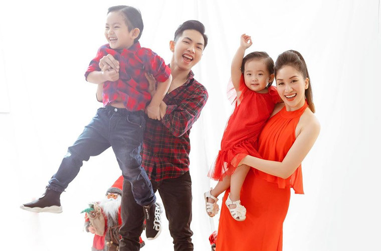 Càng lớn bé Kubi và Anna càng xinh xắn, đáng yêu và giống bố Phan Hiển như lột.