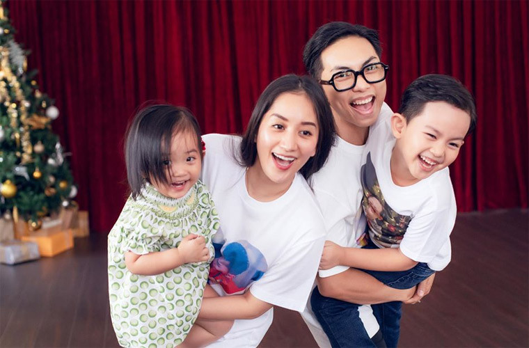 Gia đình hạnh phúc của Khánh Thi - Phan Hiển khiến nhiều người ngưỡng mộ.