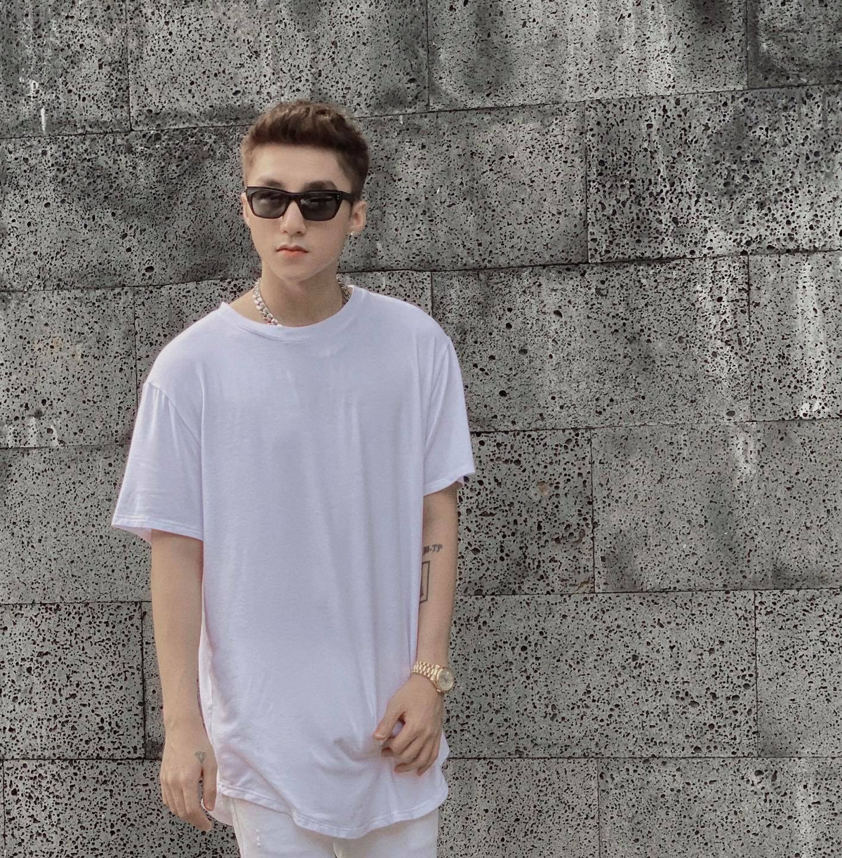 Mới đây, nam ca sĩ khoe thay đổi kiểu tóc trẻ trung, sành điệu khiến fan nữ "lịm tim".