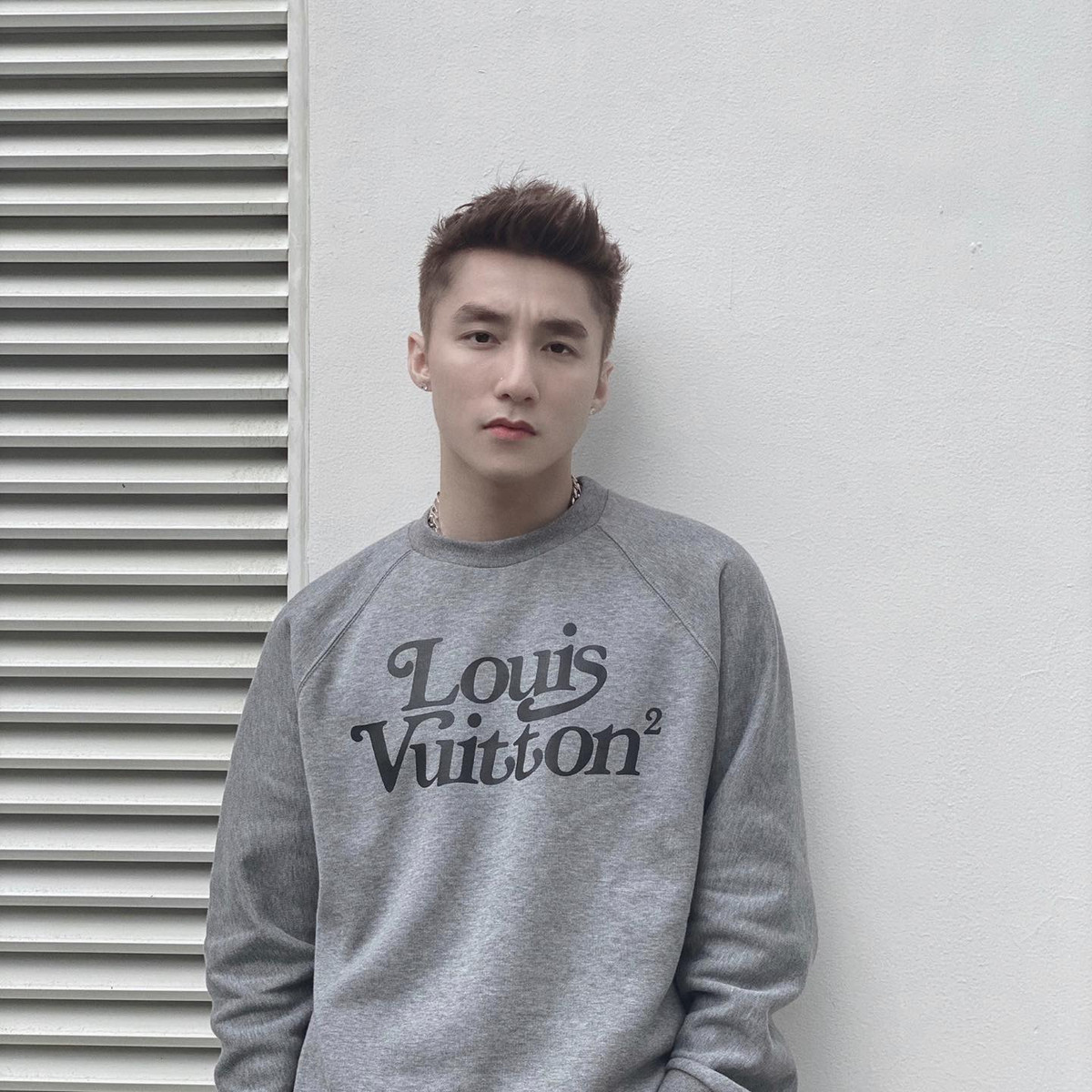 Sơn Tùng sở hữu gương mặt không góc chết.