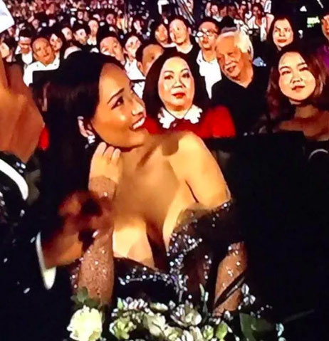 Hình ảnh Mai Phương Thúy trễ nải trong đêm Chung kết cuộc thi Hoa hậu Thế giới Việt Nam (Miss World Việt Nam 2019) khiến cô trở thành tâm điểm trong buổi tối ngày hôm đó.