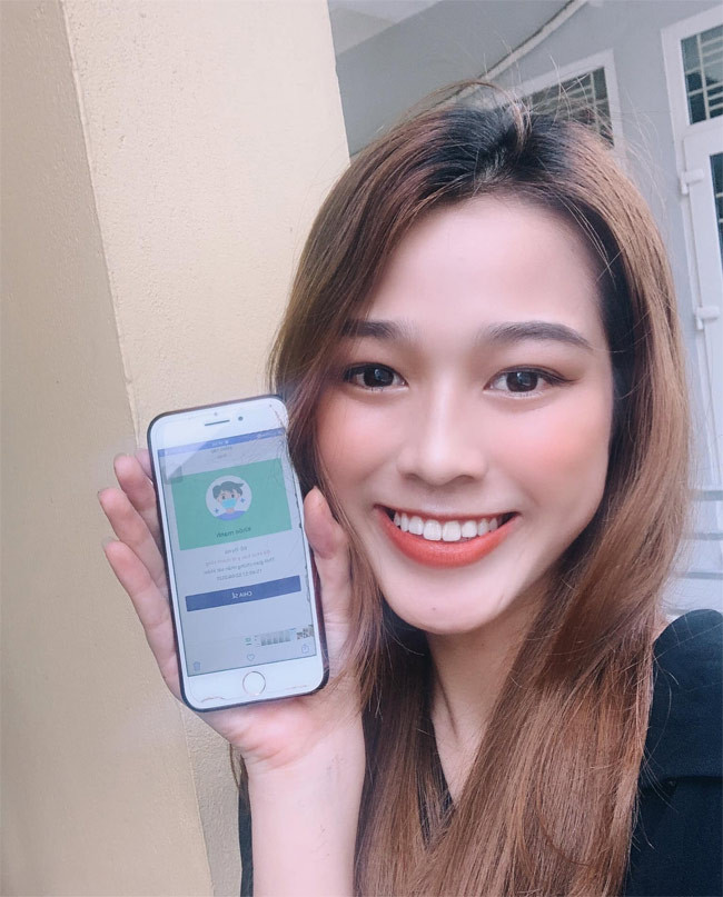 Quả thật, xét về tổng thể, hàm răng là điểm trừ của Hoa hậu Đỗ Thị Hà.